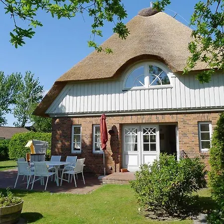 Haus Josias B - Links